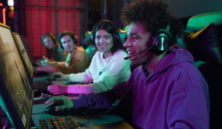 Online Gaming Communities: Finding Your Tribe
