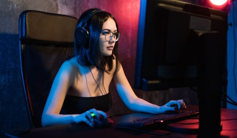Exploring the Psychological Benefits of Playing Online Games