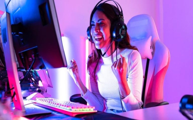 How to Balance Online Gaming and Real Life