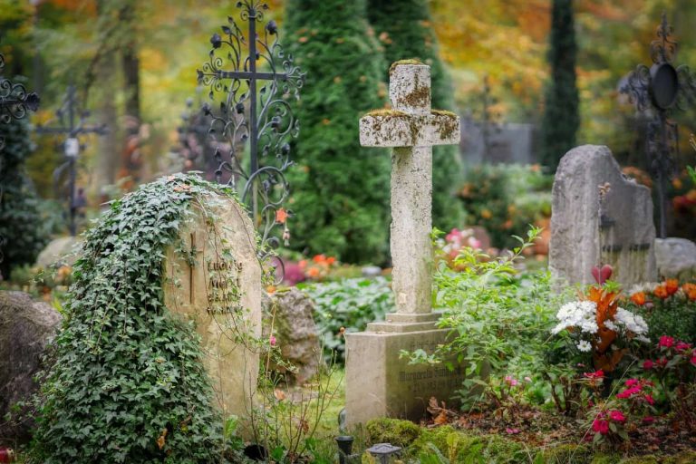 What number should you bet on if you dream about a deceased loved one?
