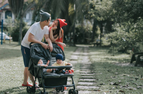 A Complete Guide to the Most Popular Baby Stroller Brands in 2024