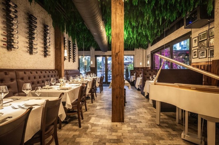 Inside El Pama Tavern – A Modern Tavern Experience with Elevated Flavors