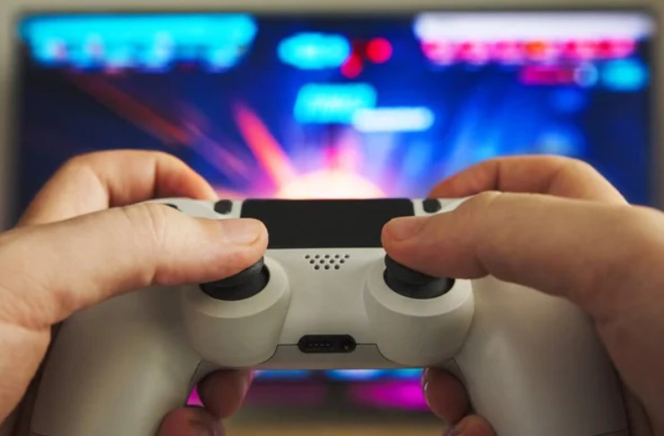 What Makes Online Gaming Appealing To Many Players
