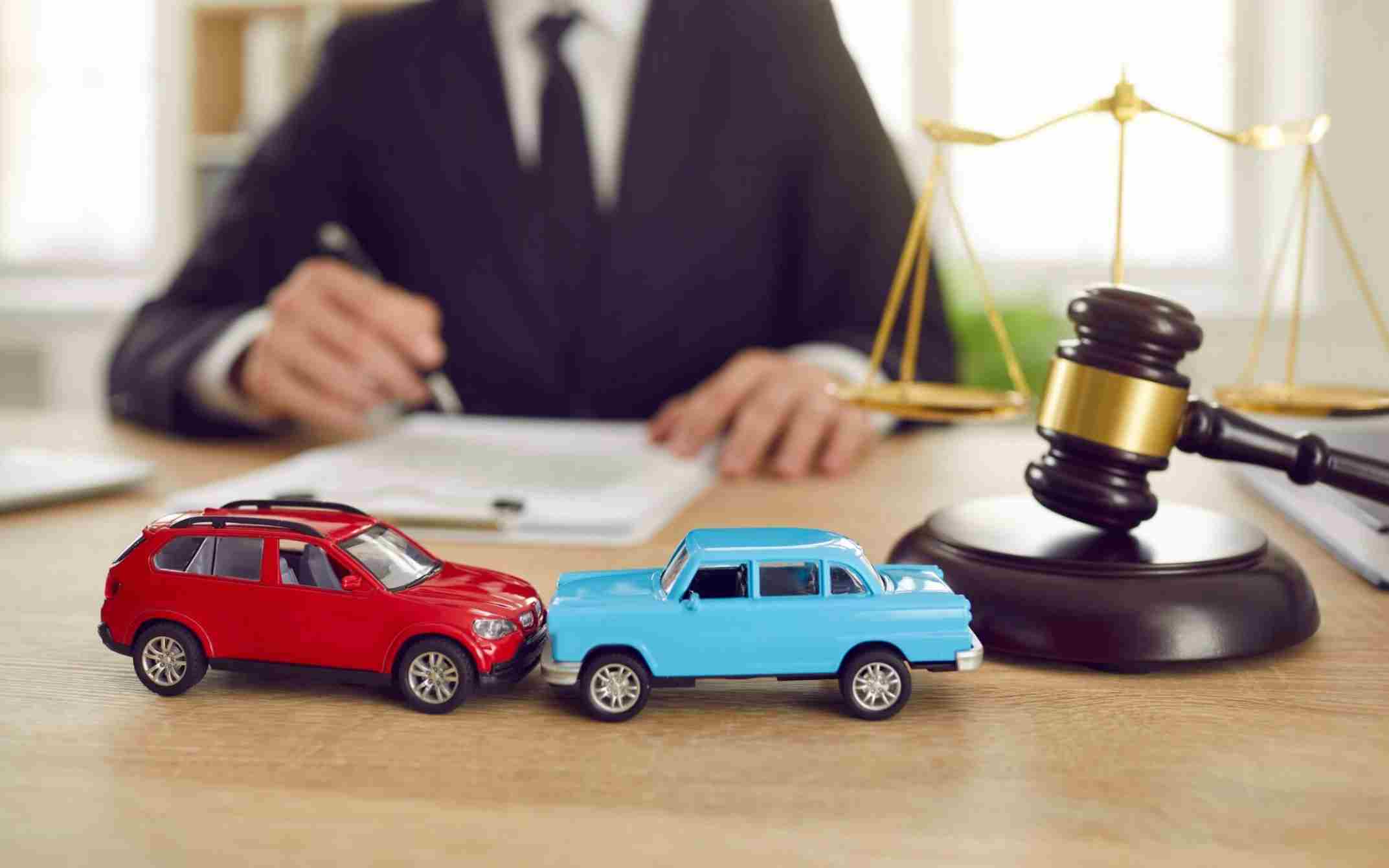 Personal Injury Lawyer in Houston, Texas: Car Crash Claims That Go to Trial