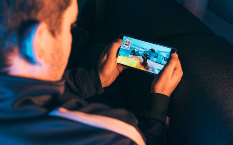 Understanding The Impact Of Online Gaming On Users