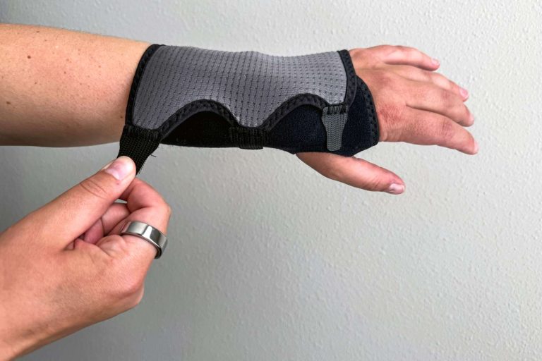 Wrist Brace vs Wrist Support: Which One Do You Need?