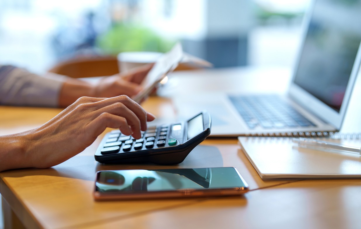 Annuity Meaning Explained with Practical Calculator Examples 